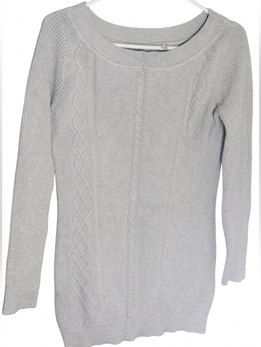 Cyrus Gray Cable Knit Scoop Neck Long Sleeve Sweater